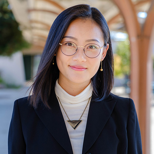 Lucy Shen's headshot